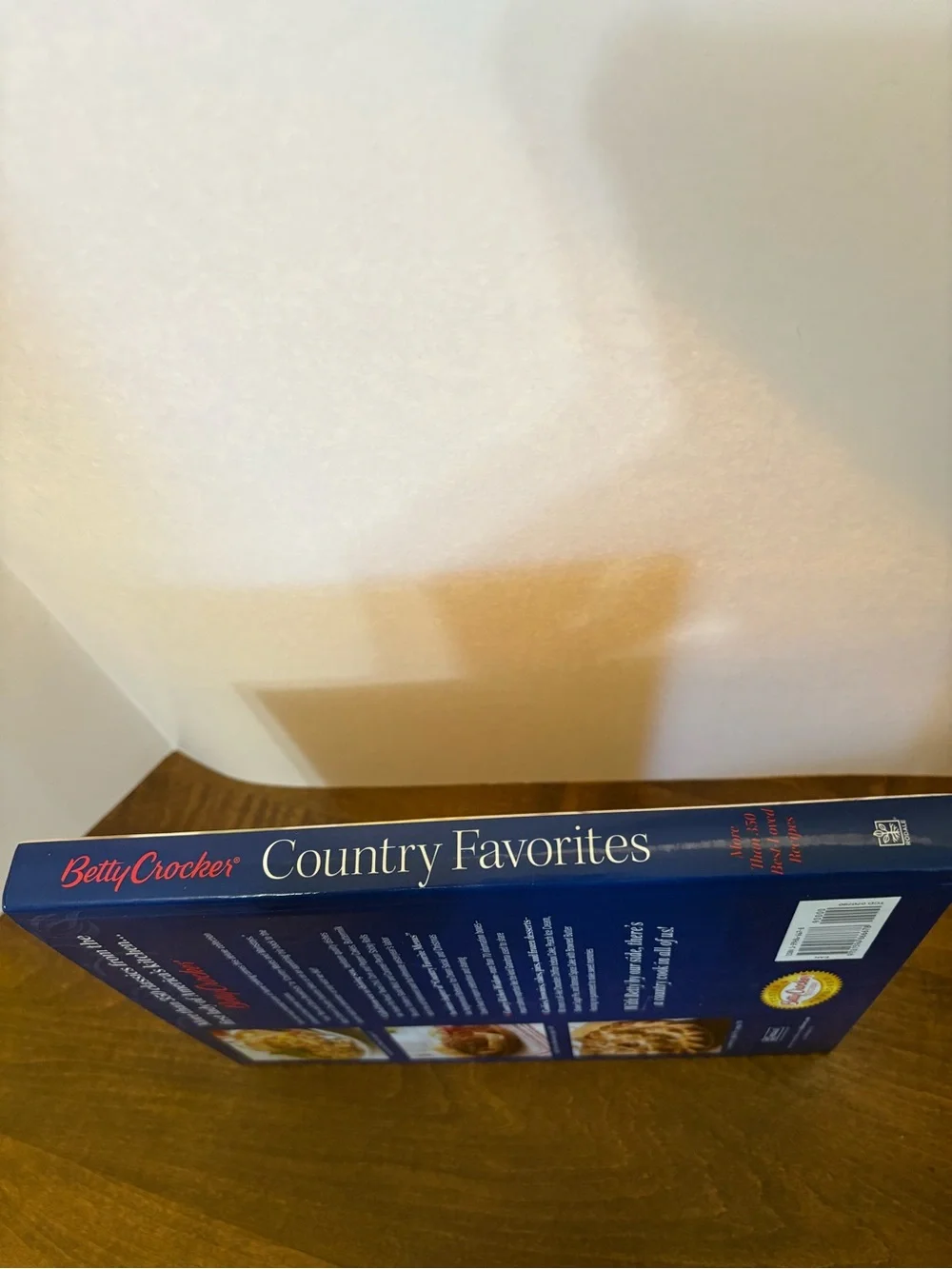 Betty Crocker Country Favorites Cookbook - White & Red Cover with Food Photo